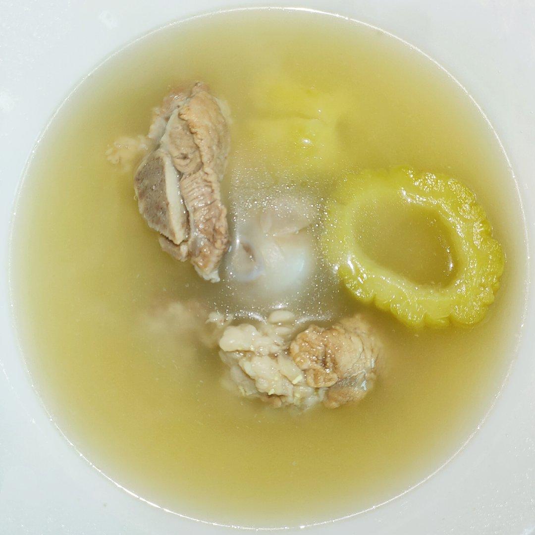 黄豆苦瓜排骨汤