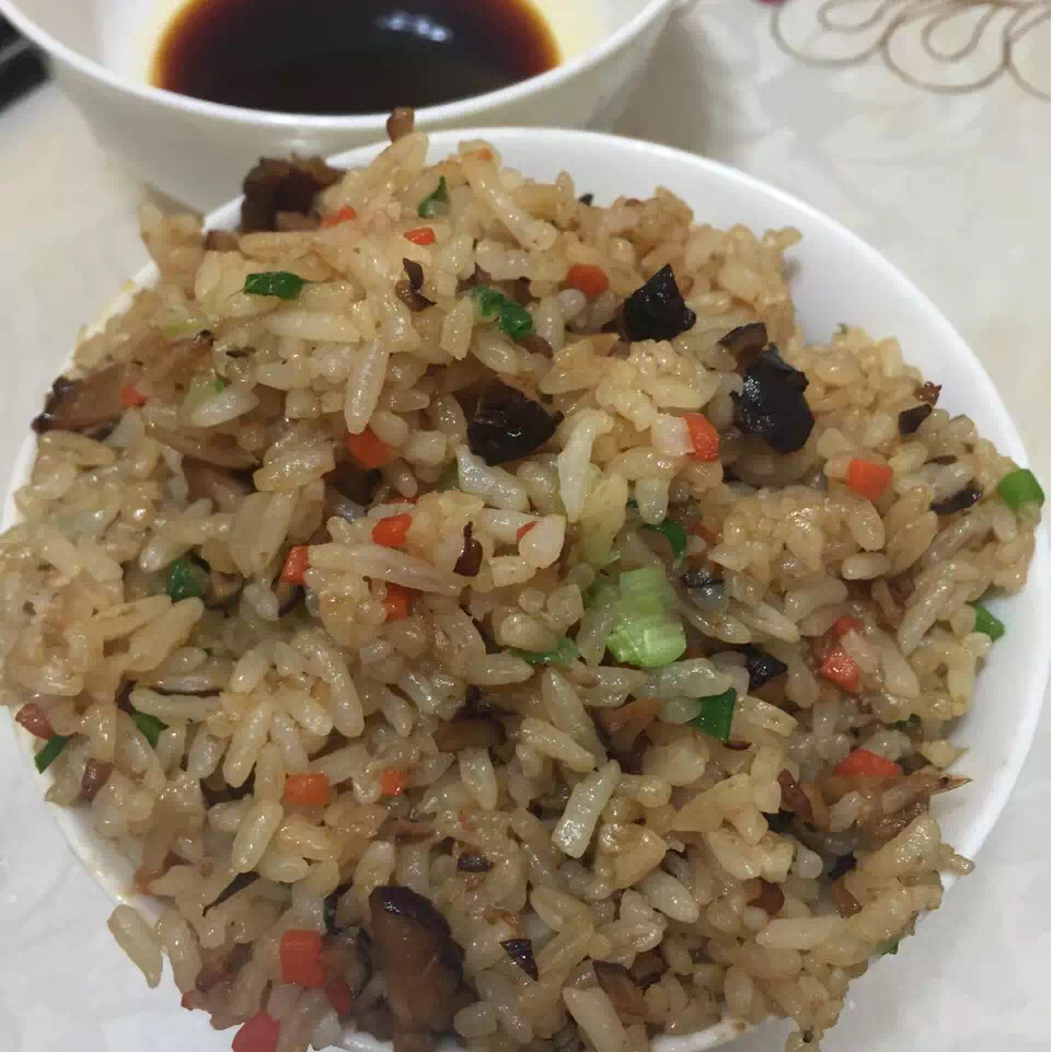 香菇肉丁油饭