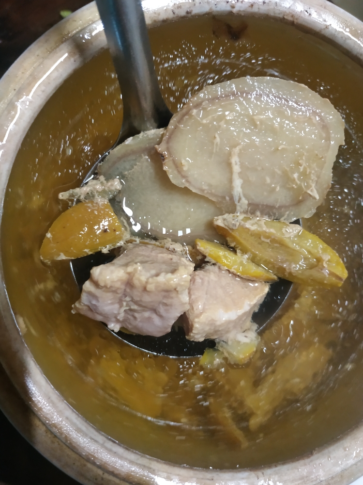清热润肺的鲜橄榄炖瘦肉的做法