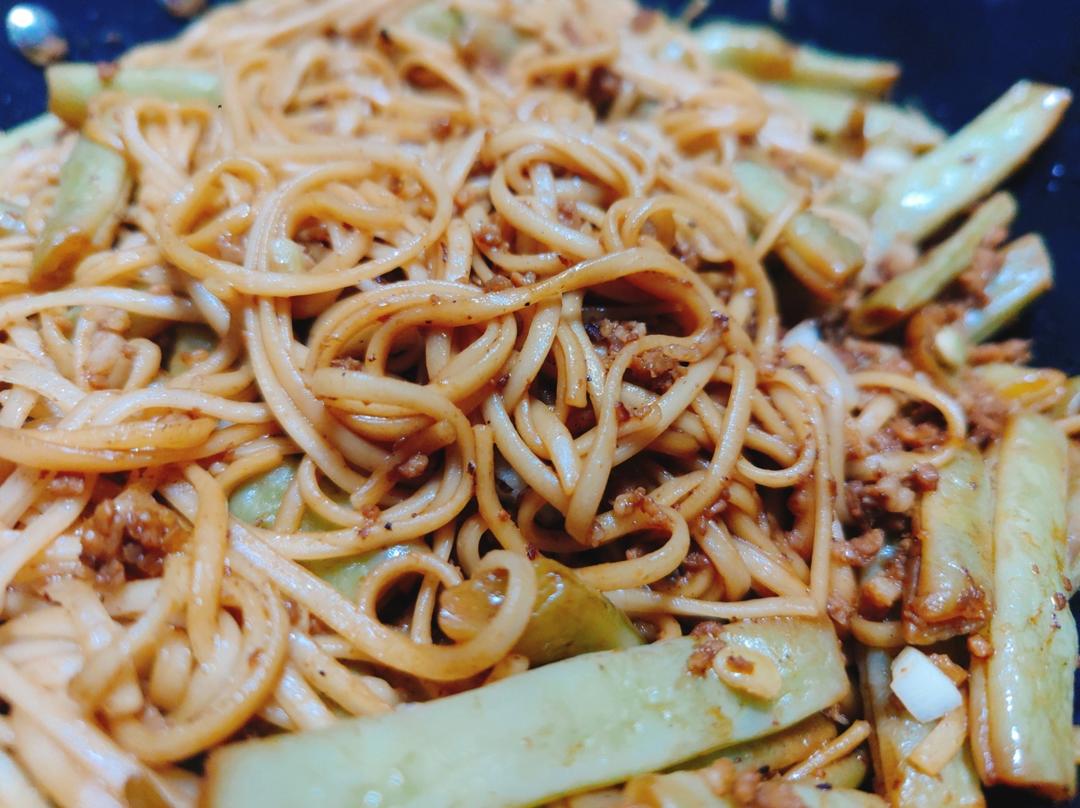 芸豆焖面（附万能的腌肉不老的办法）