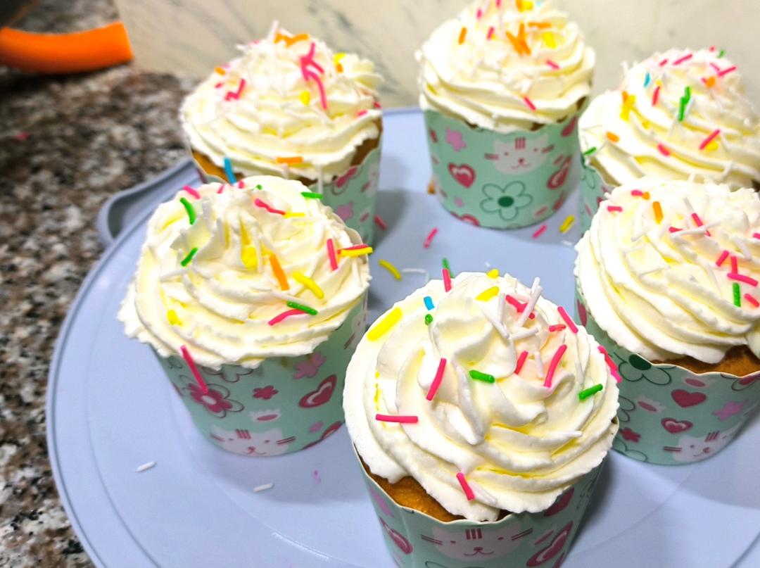 纸杯蛋糕--不开裂、不塌陷