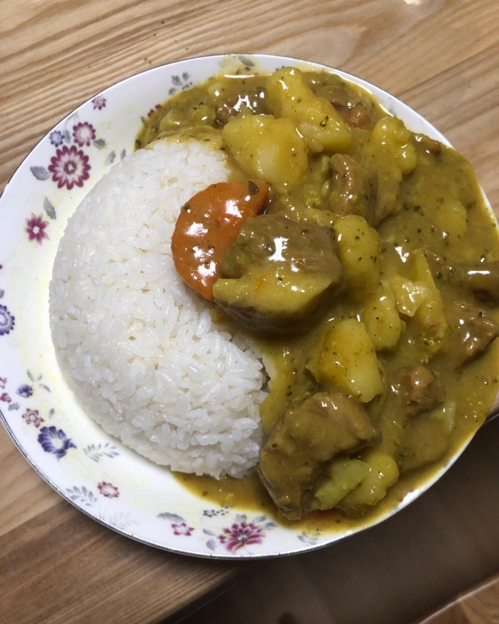 咖喱土豆炖牛腩：牛肉这样炖，保证不塞牙