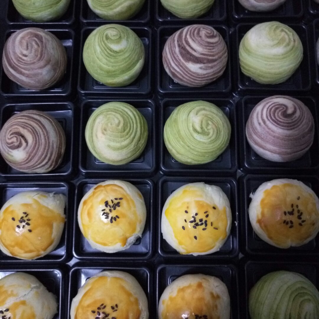蛋黄酥~紫薯、抹茶、原味~花好月圆，中秋快乐~内附一次做六色蛋黄酥方法~