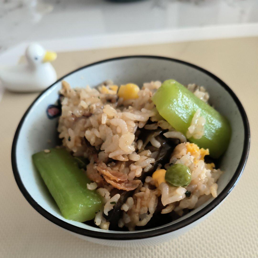香肠煲仔饭
