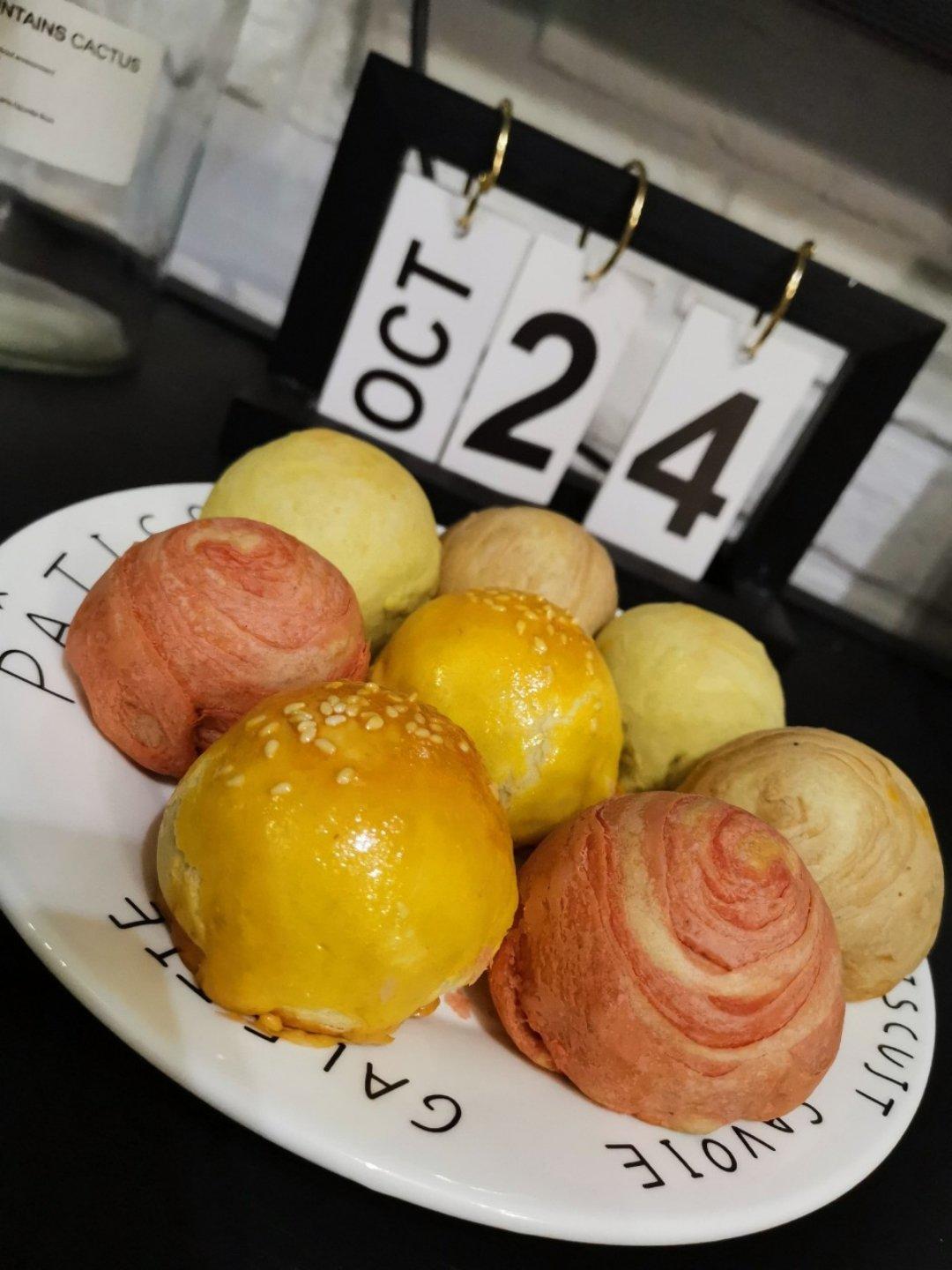 蛋黄酥~紫薯、抹茶、原味~花好月圆，中秋快乐~内附一次做六色蛋黄酥方法~