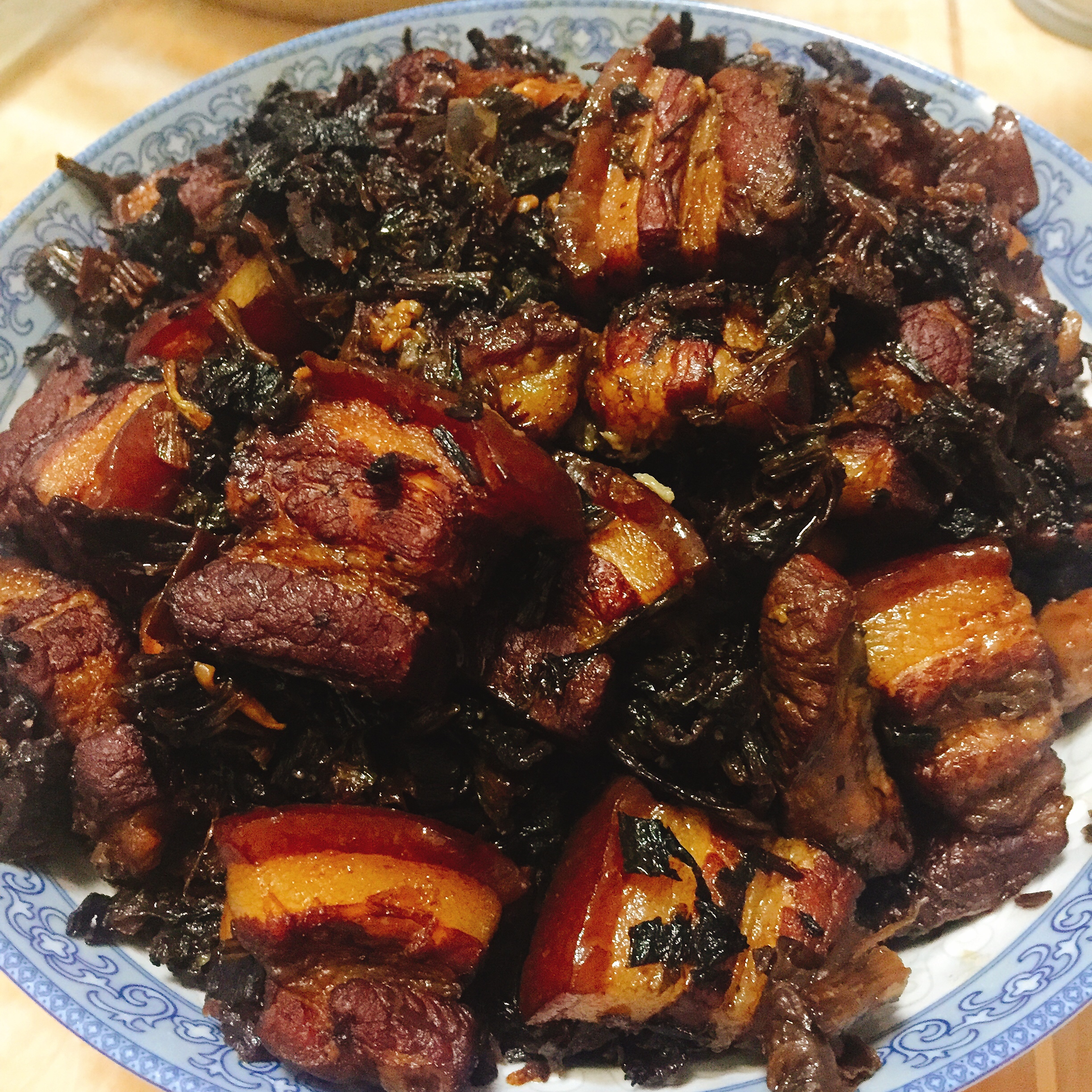 梅菜焖猪肉的做法