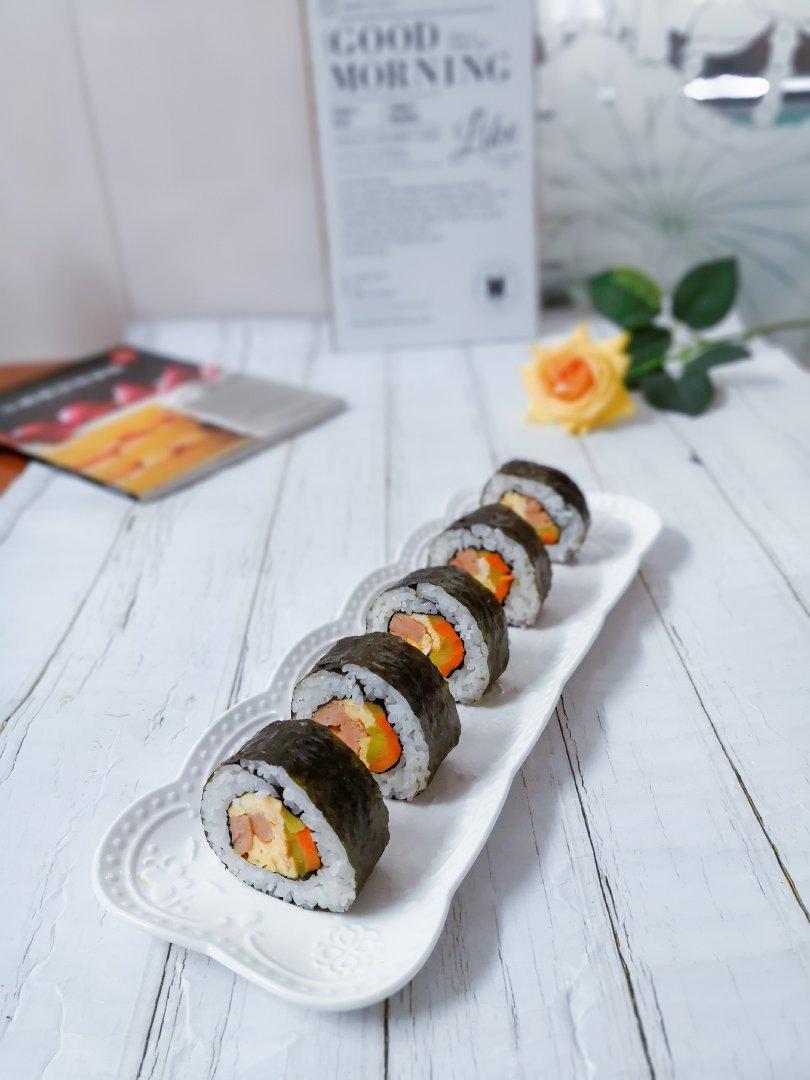 紫菜寿司卷（牛油果肉松卷）