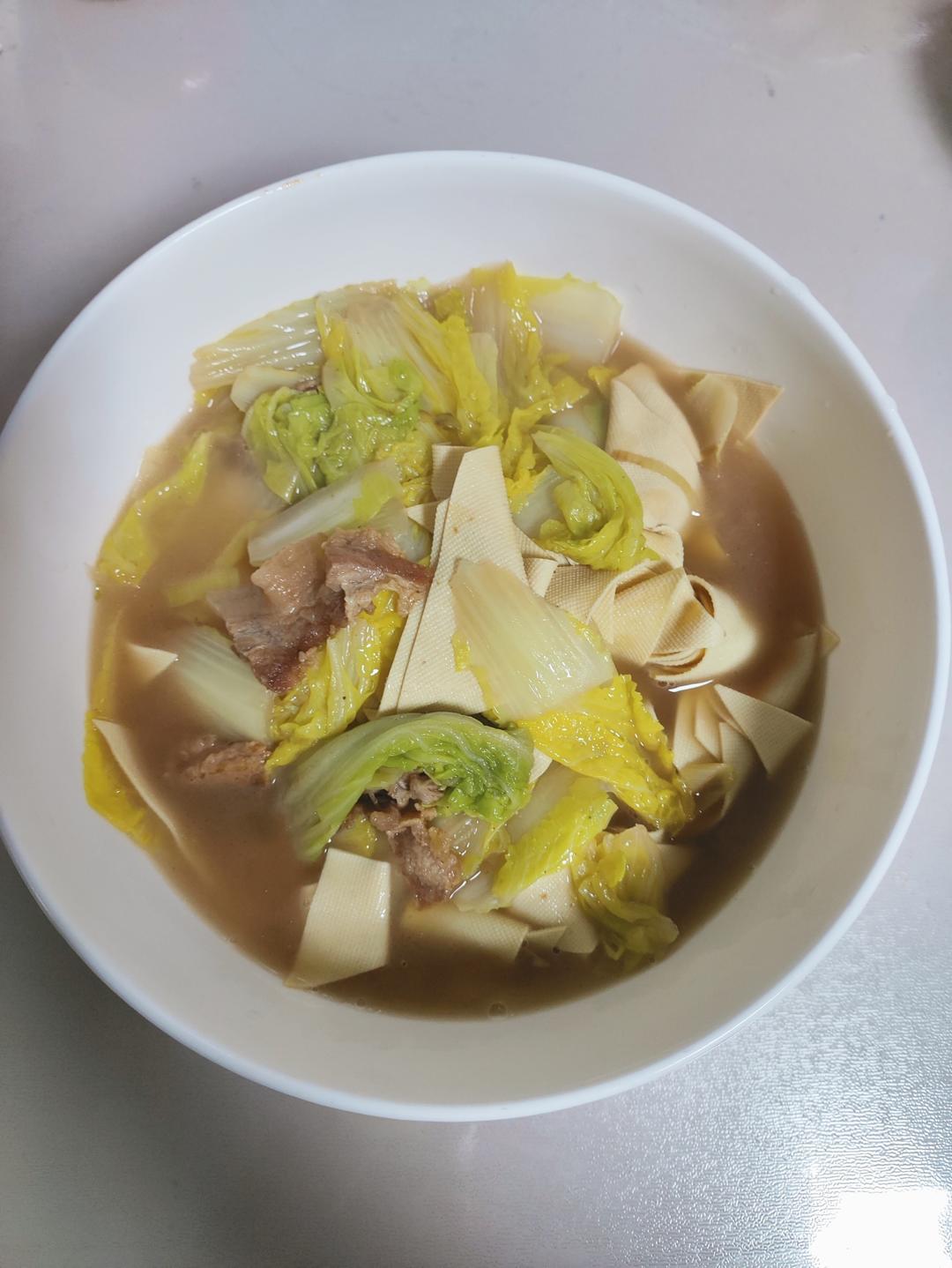 冬季最爱的家常菜！大白菜炖大豆腐或干豆腐
