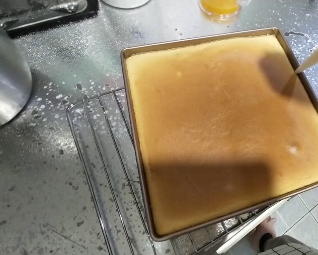 橙香毛巾面奶油卷蛋糕的做法 步骤11