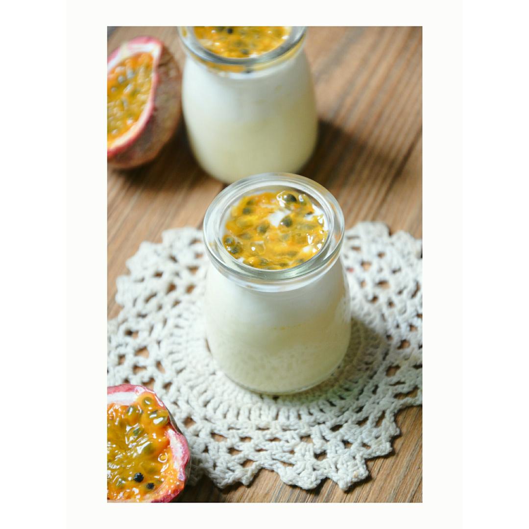 百香果酸奶意式奶冻<Passionfruit Yogurt Panna Cotta>