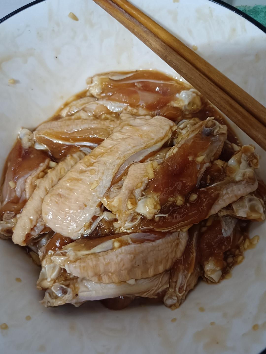 蒜香鸡翅，这才是鸡翅最好吃的做法