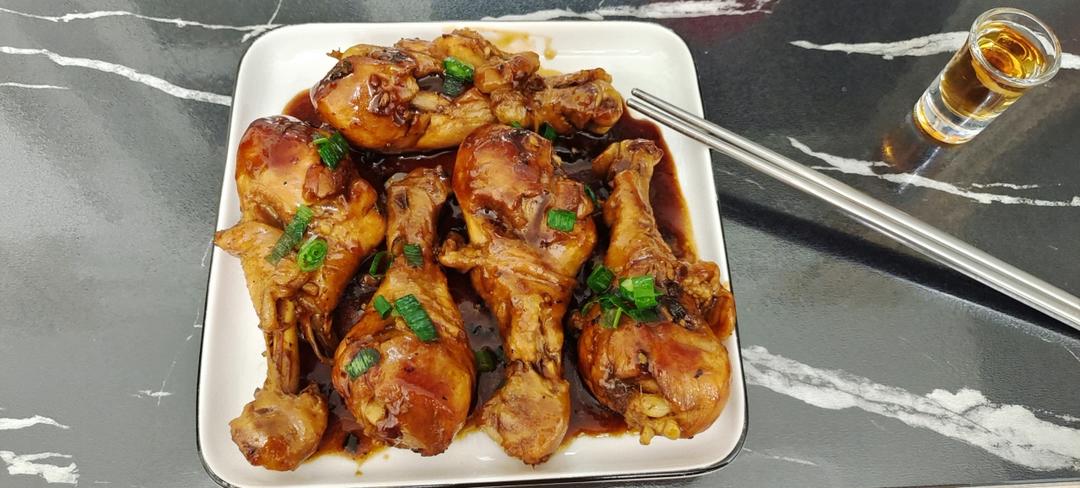 🔥好吃到飙泪的秘汁多汁蒜香鸡腿，鲜嫩到流口水。