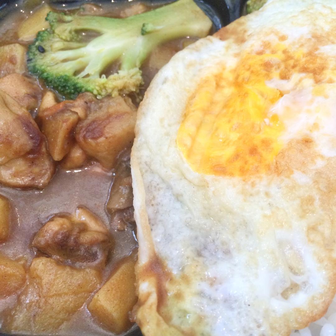 咖喱鸡肉饭