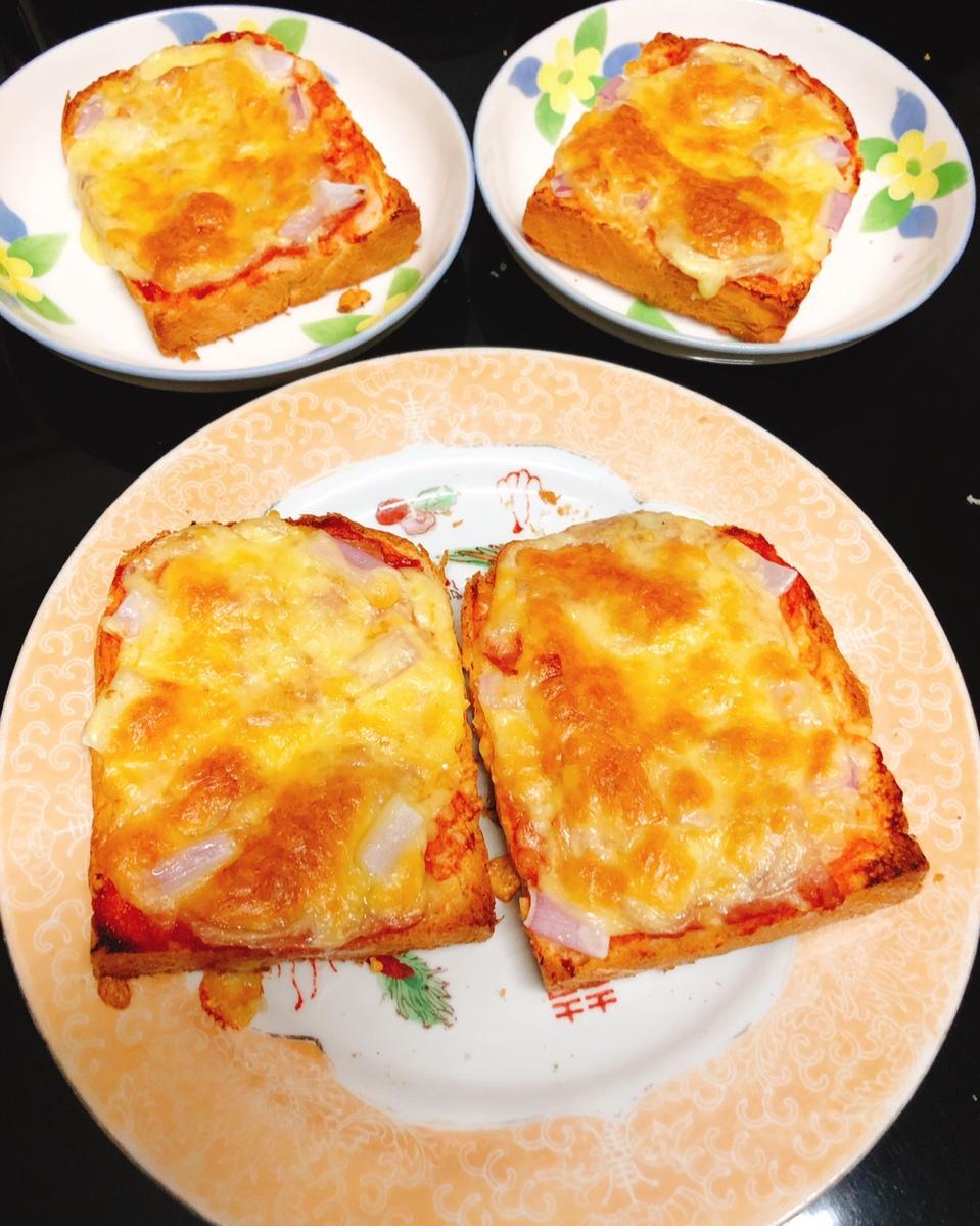 芝士面包片披萨