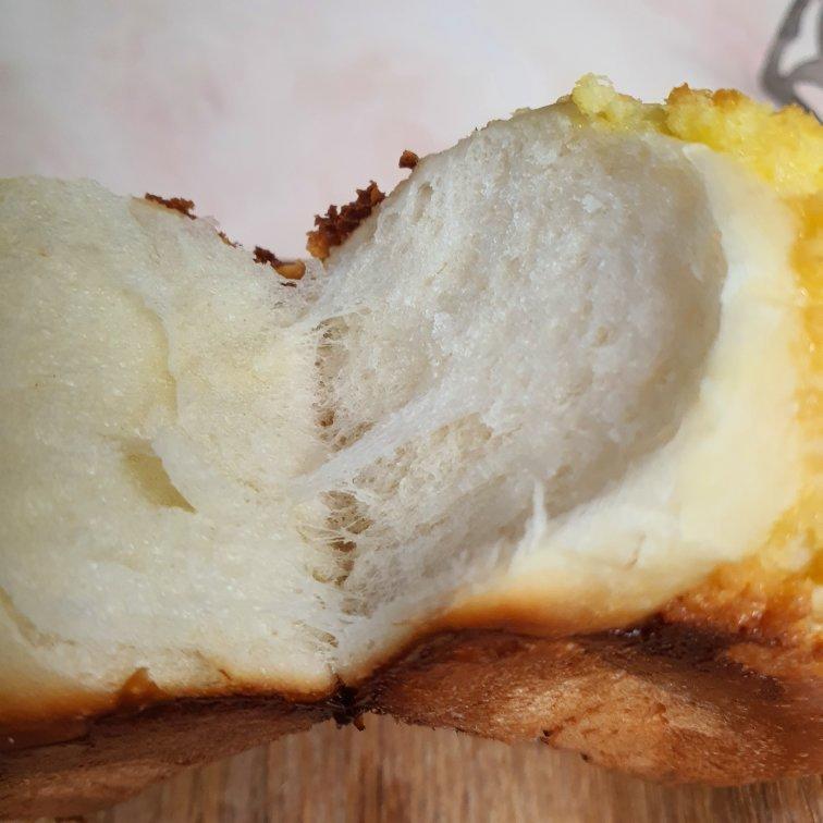 又香又软又拉丝，咬一口奶香十足！超治愈的淡奶油波兰种小餐包