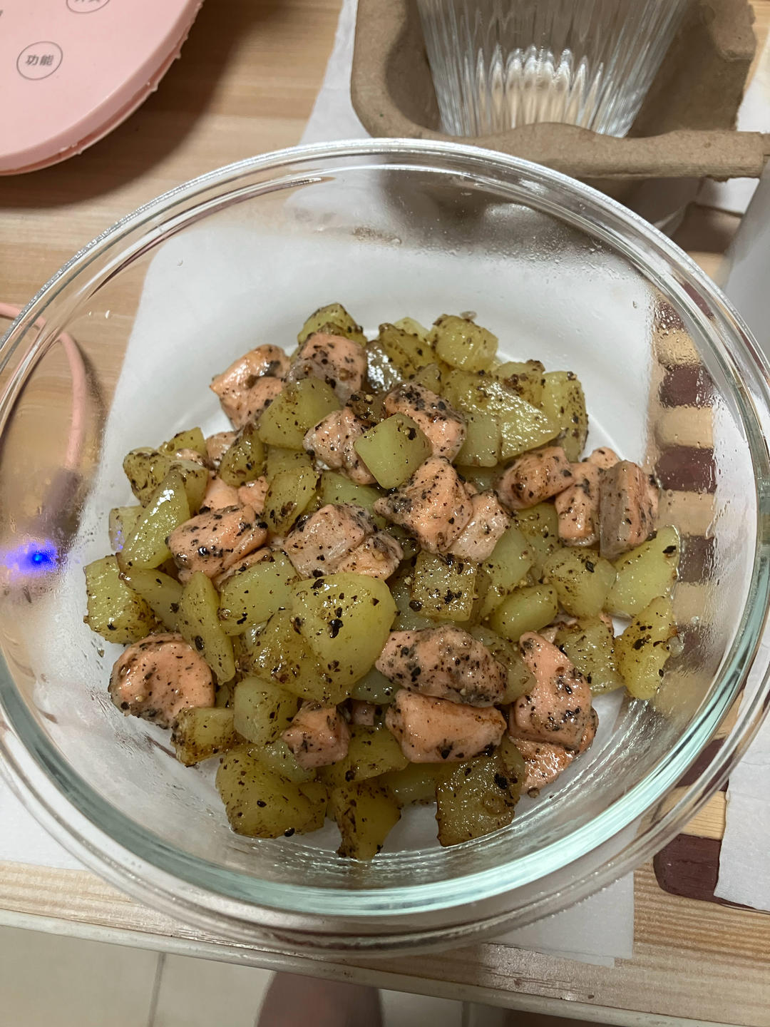 【减脂增肌】小茴香烤三文鱼佐土豆 by Jamie Oliver