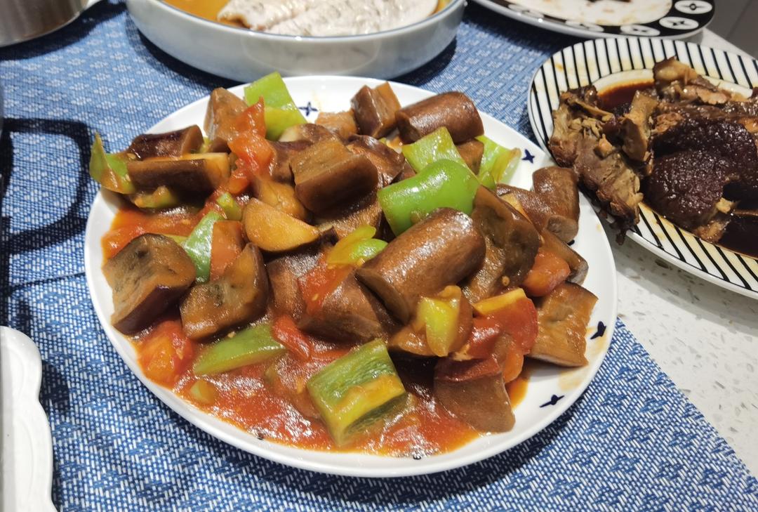 5分钟快手下饭菜#番茄炒茄子🍅番茄家族