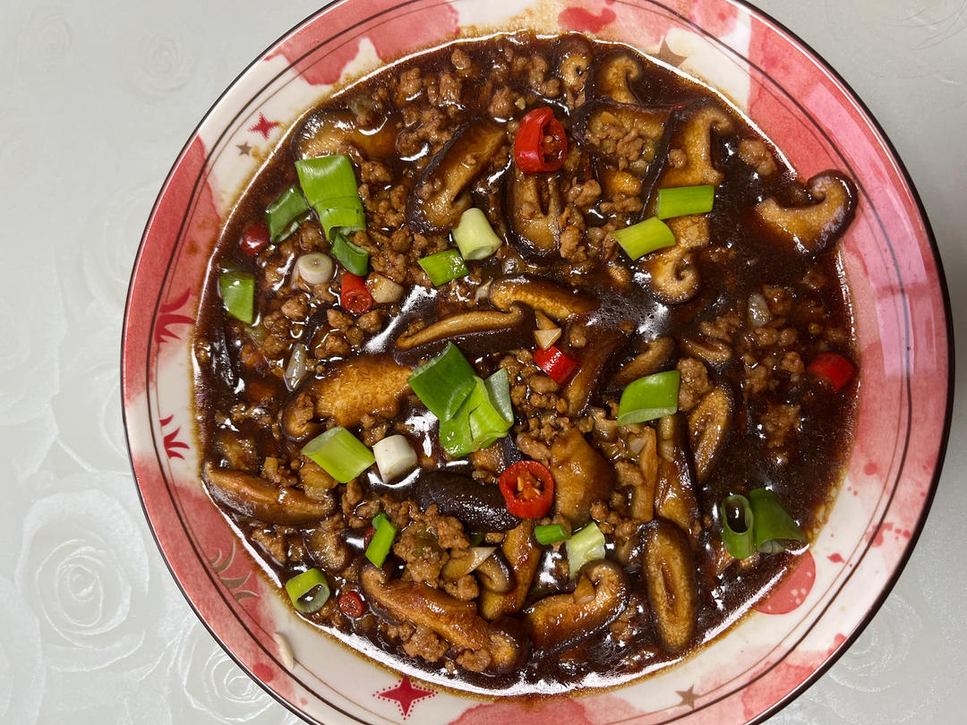 酱汁浓郁！超级下饭的家常菜肉末香菇