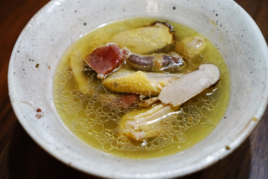 松茸火腿土鸡汤