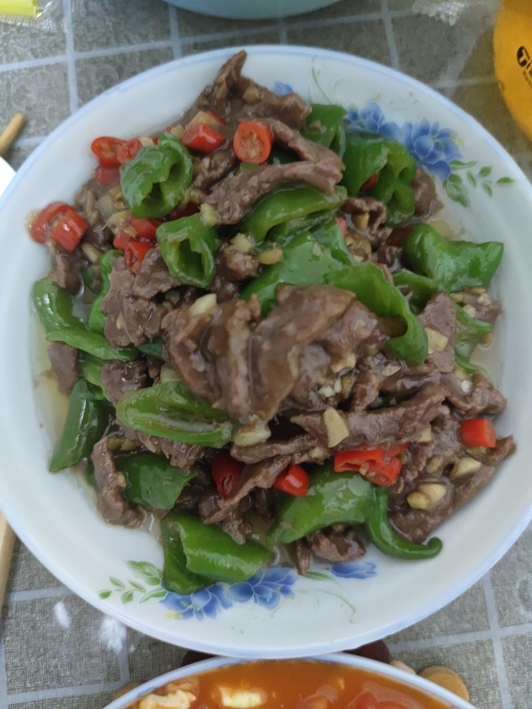 小炒黄牛肉