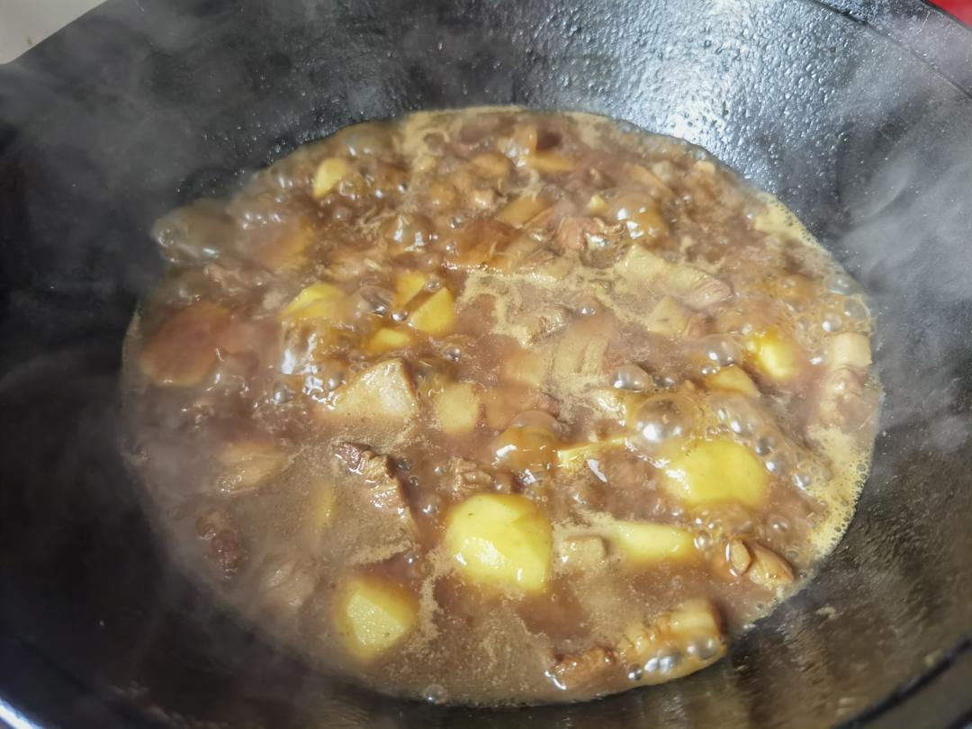 红烧肉炖土豆（丝毫不腻）