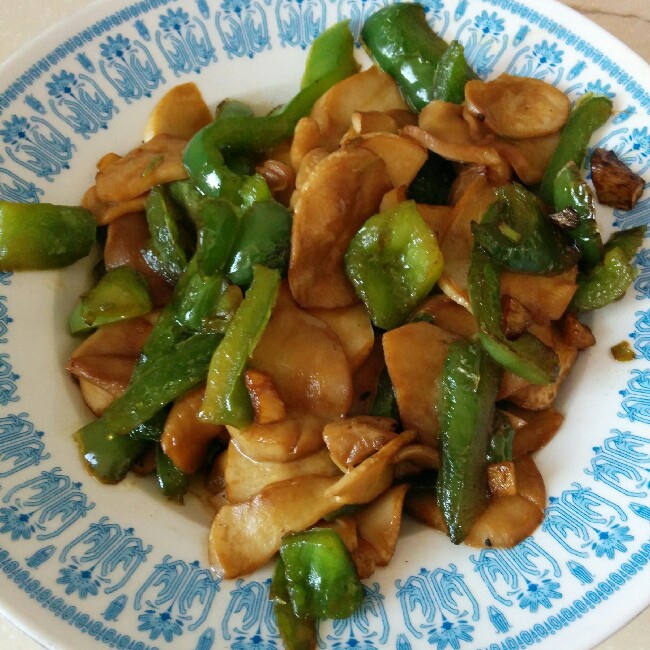 青椒素炒杏鲍菇