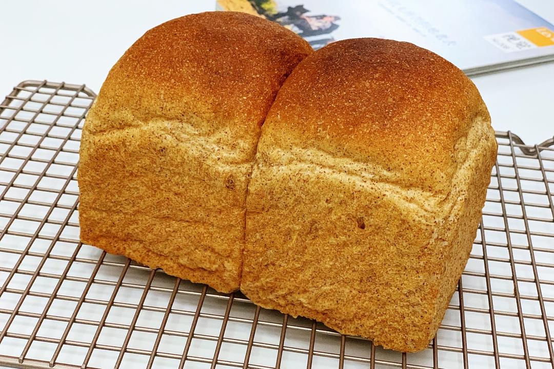 【健康烘培】超低卡黑全麦吐司