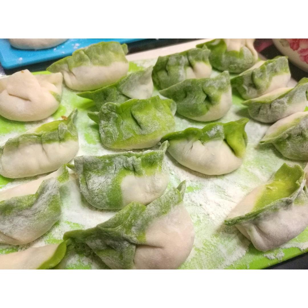 翡翠白玉白菜饺子详细版（附翡翠白玉白菜饺子包法，翡翠白玉饺子皮两种制法，面包机和面，翡翠白玉烧卖，各种馅料搭配）