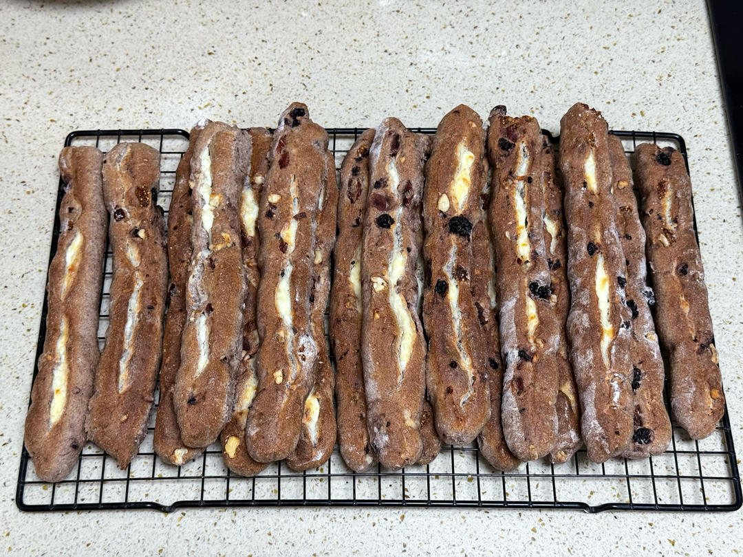 像一根树枝的面包，网红店招牌全麦坚果棒！