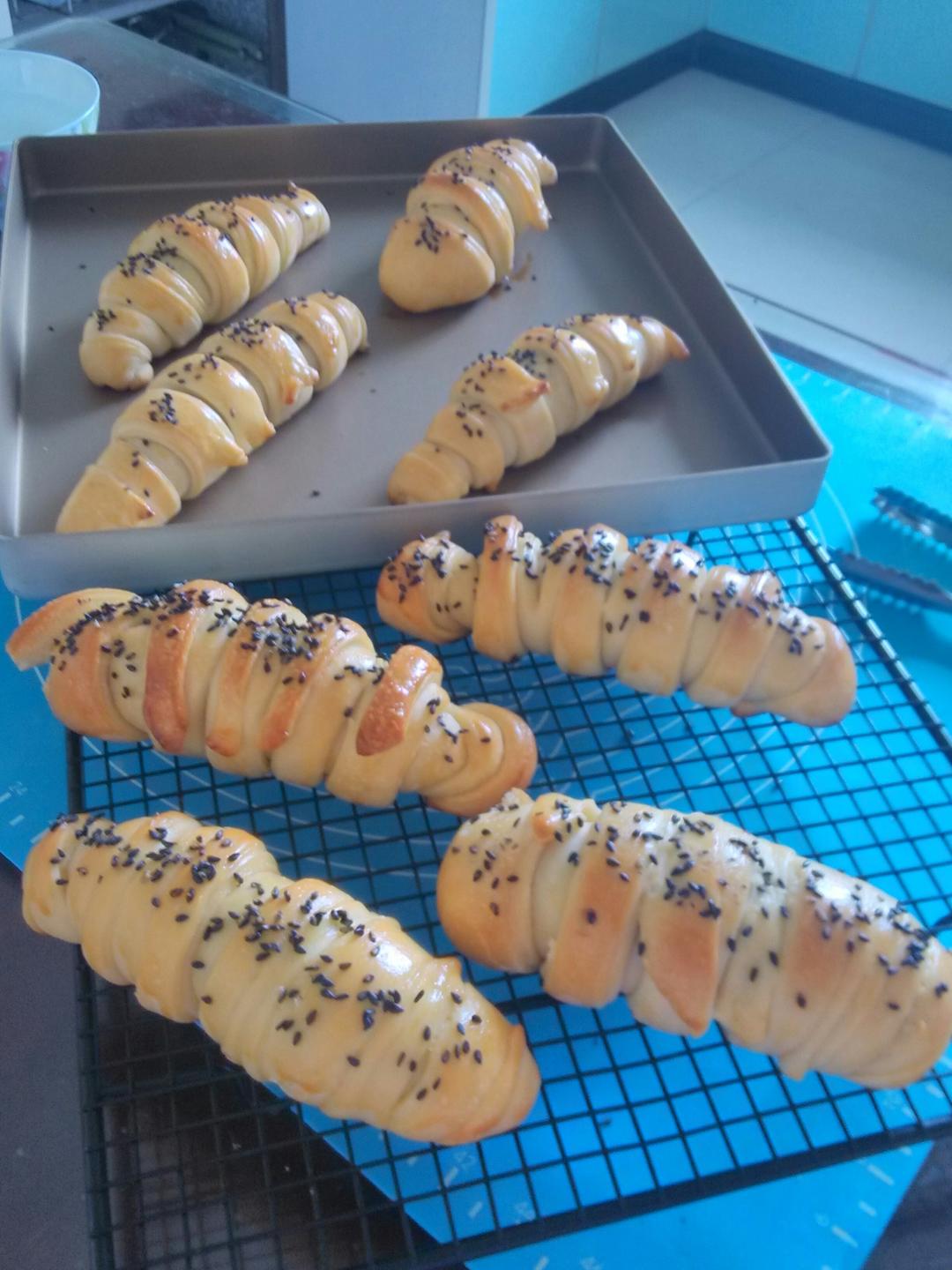 毛毛虫肉松面包