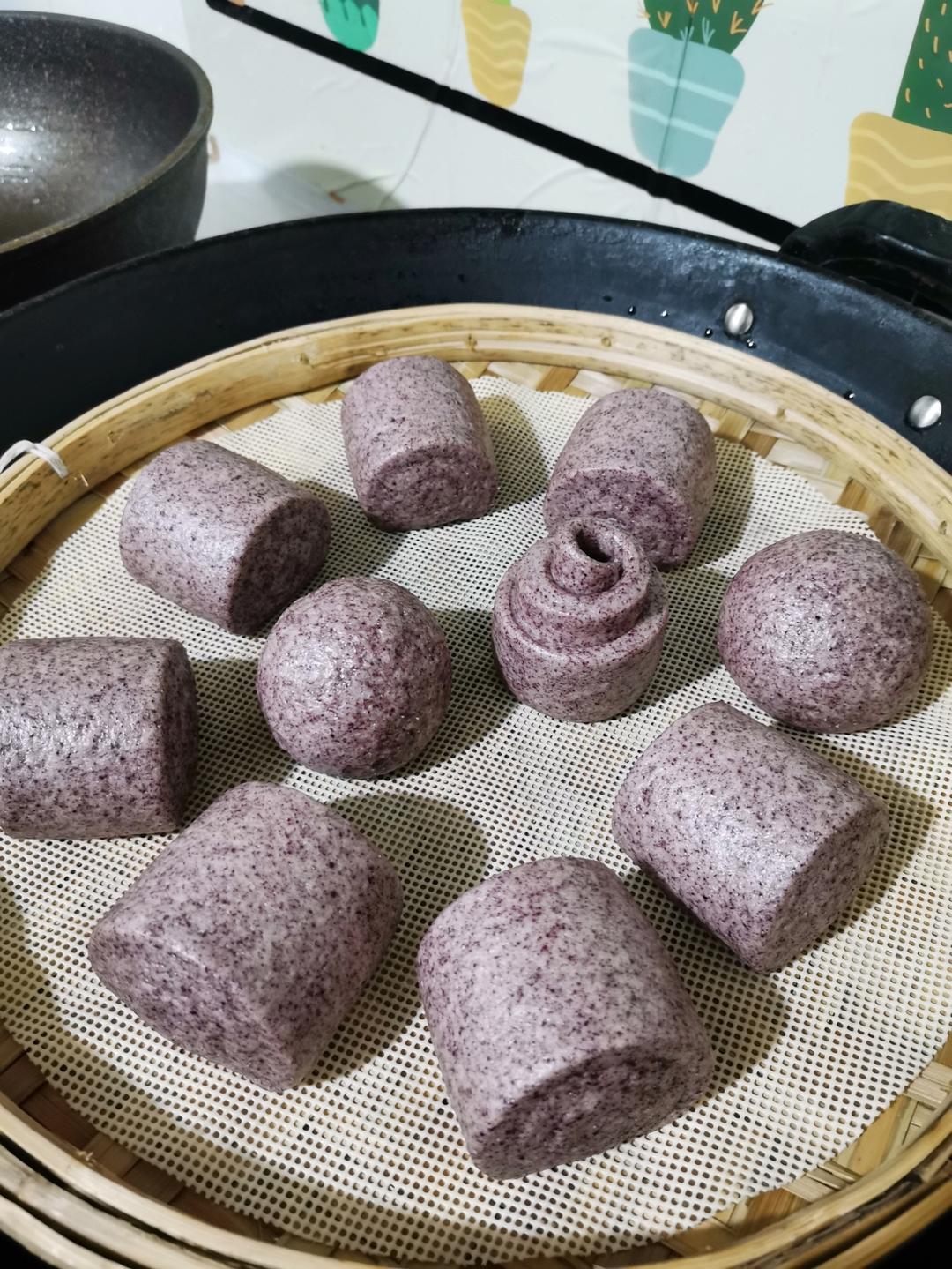黑米馒头
