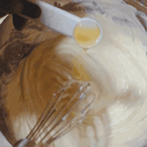 食谱 | SHOKUGEKI之塔克米的柠檬雪藏蛋糕的做法 步骤3