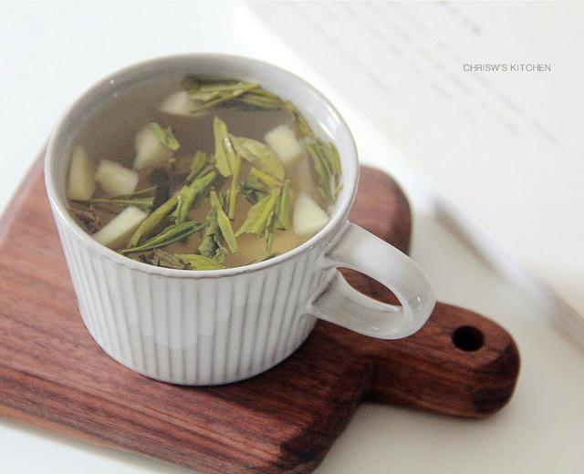温柔的夏天，白桃绿茶的做法