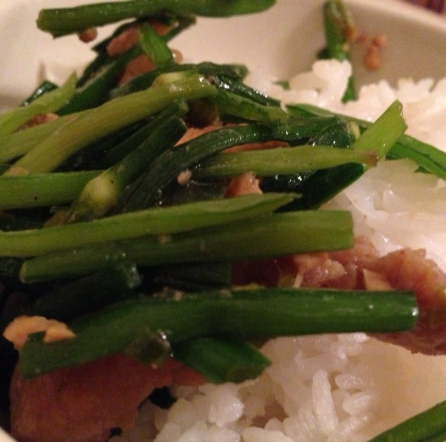 韭菜花炒肉丝