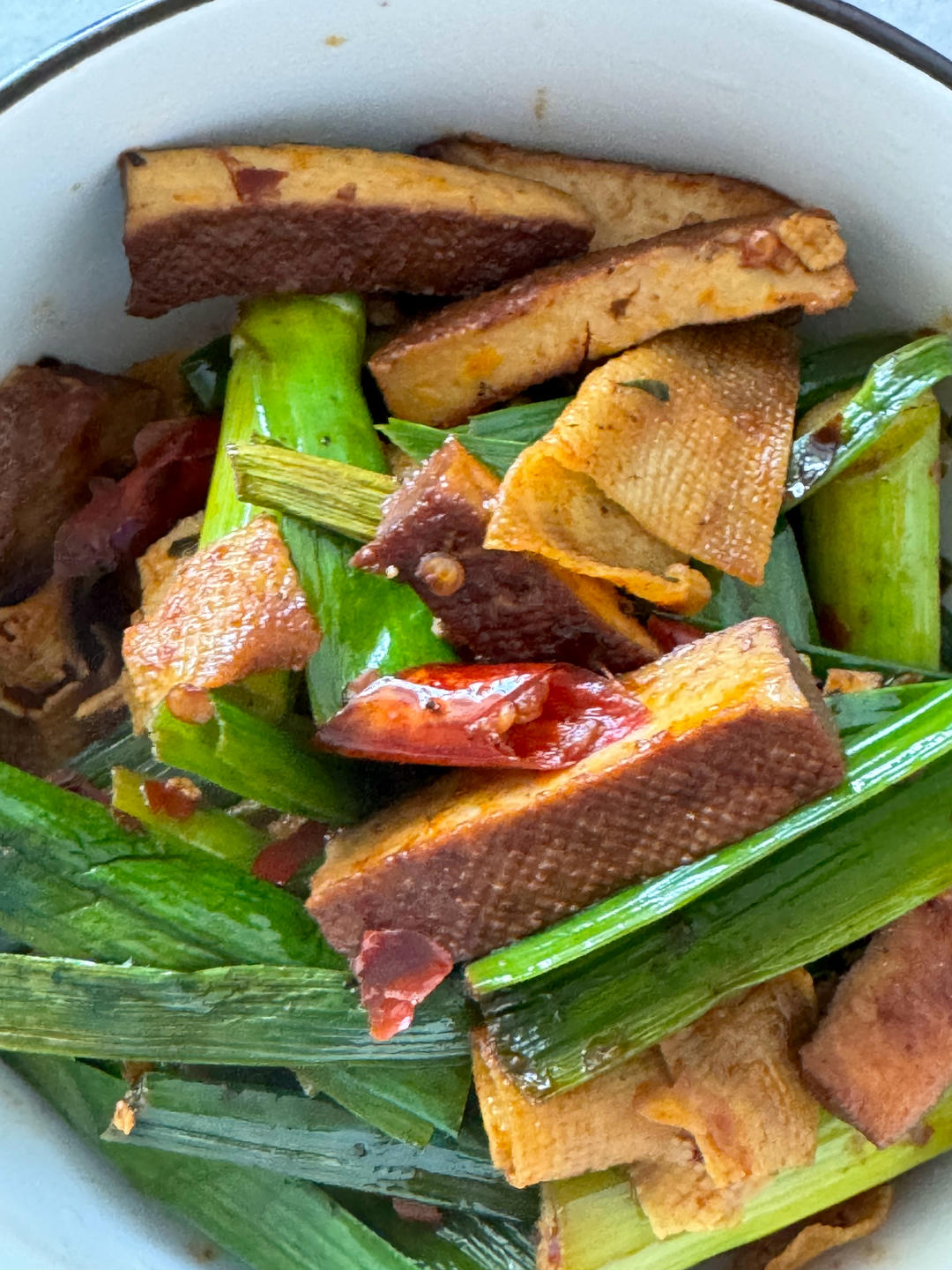 蒜苗素炒豆腐干