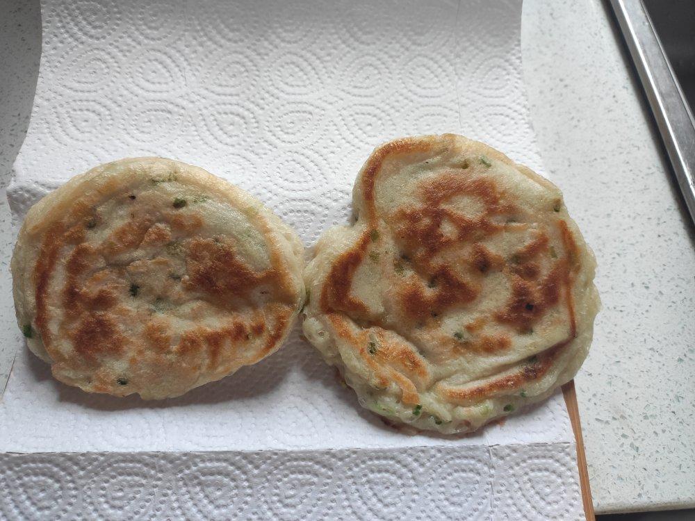 手不粘面，早上5分钟做葱花饼，又香又软