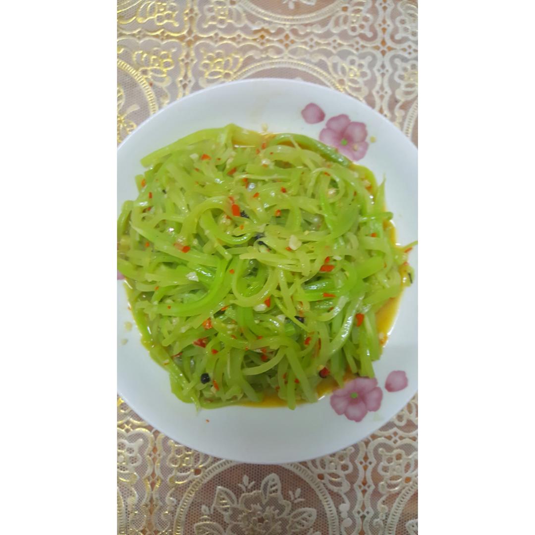 清炒莴笋丝