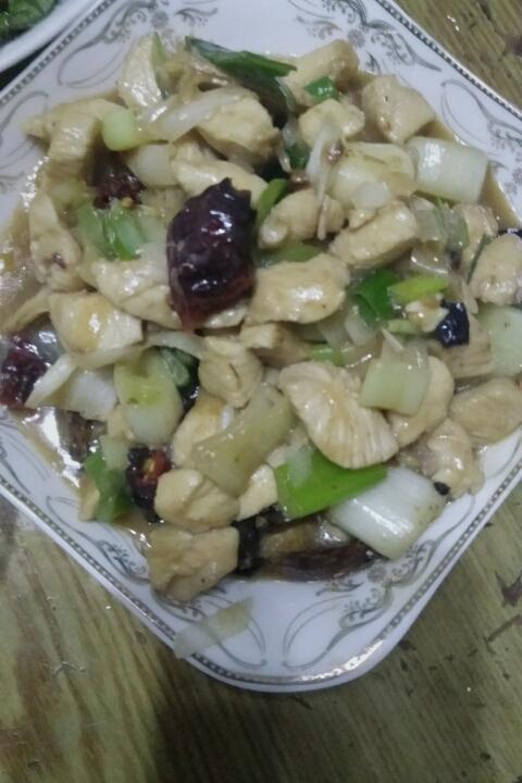 宫爆鸡丁（家传做法）