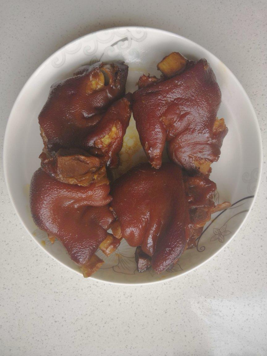 香酥烤猪蹄