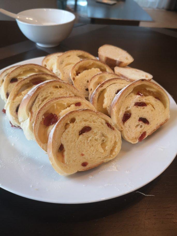 蔓越莓奶酪软欧（纯高筋粉）