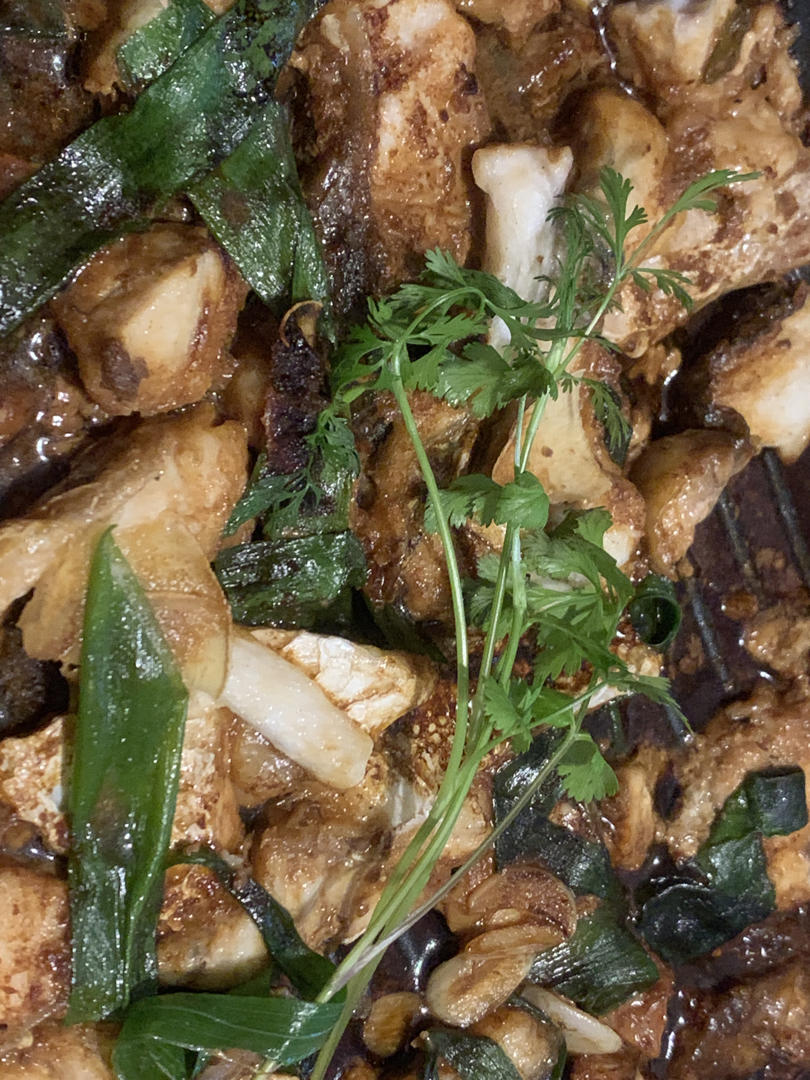 适合孩子吃的下饭菜：酱汁焖鱼