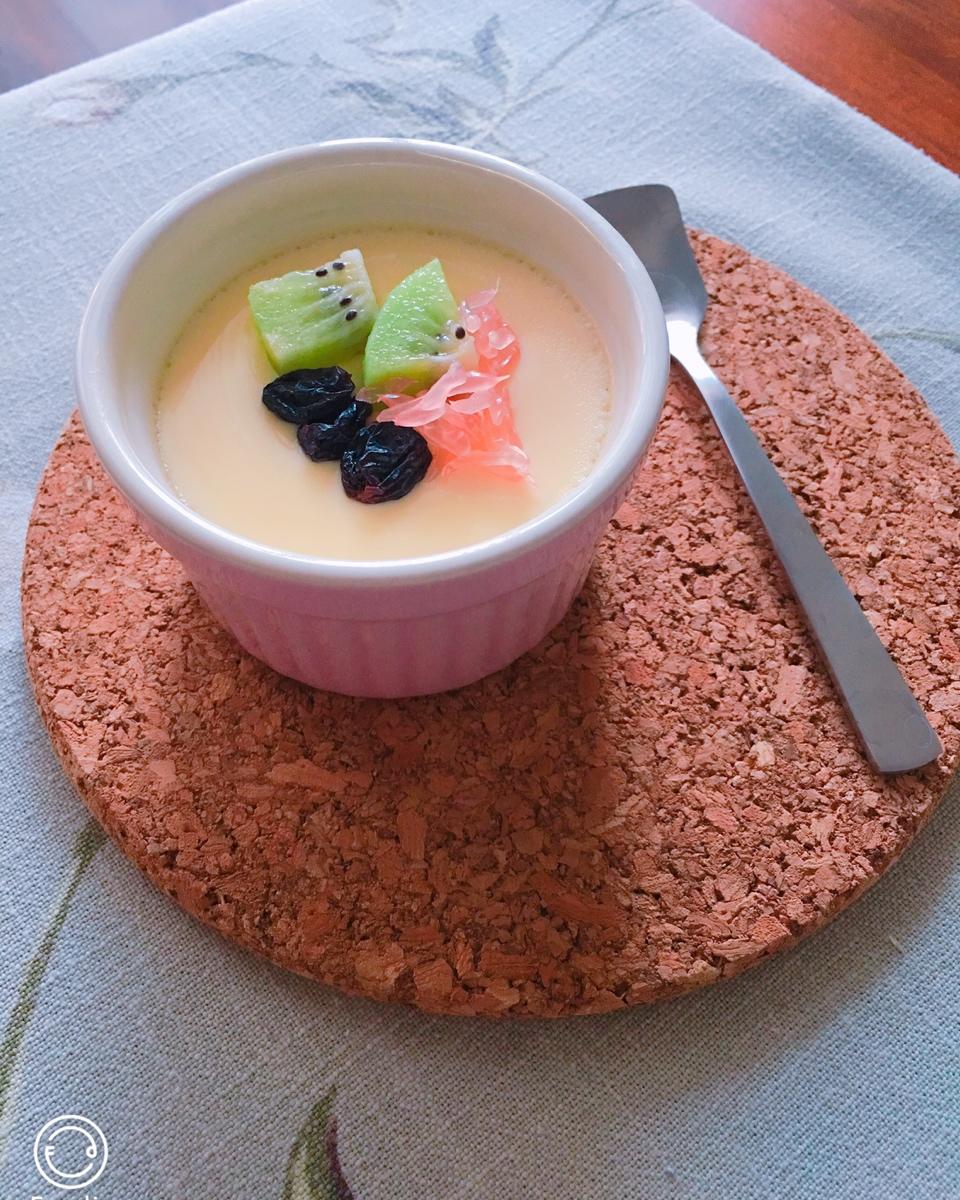 10分钟牛奶炖蛋