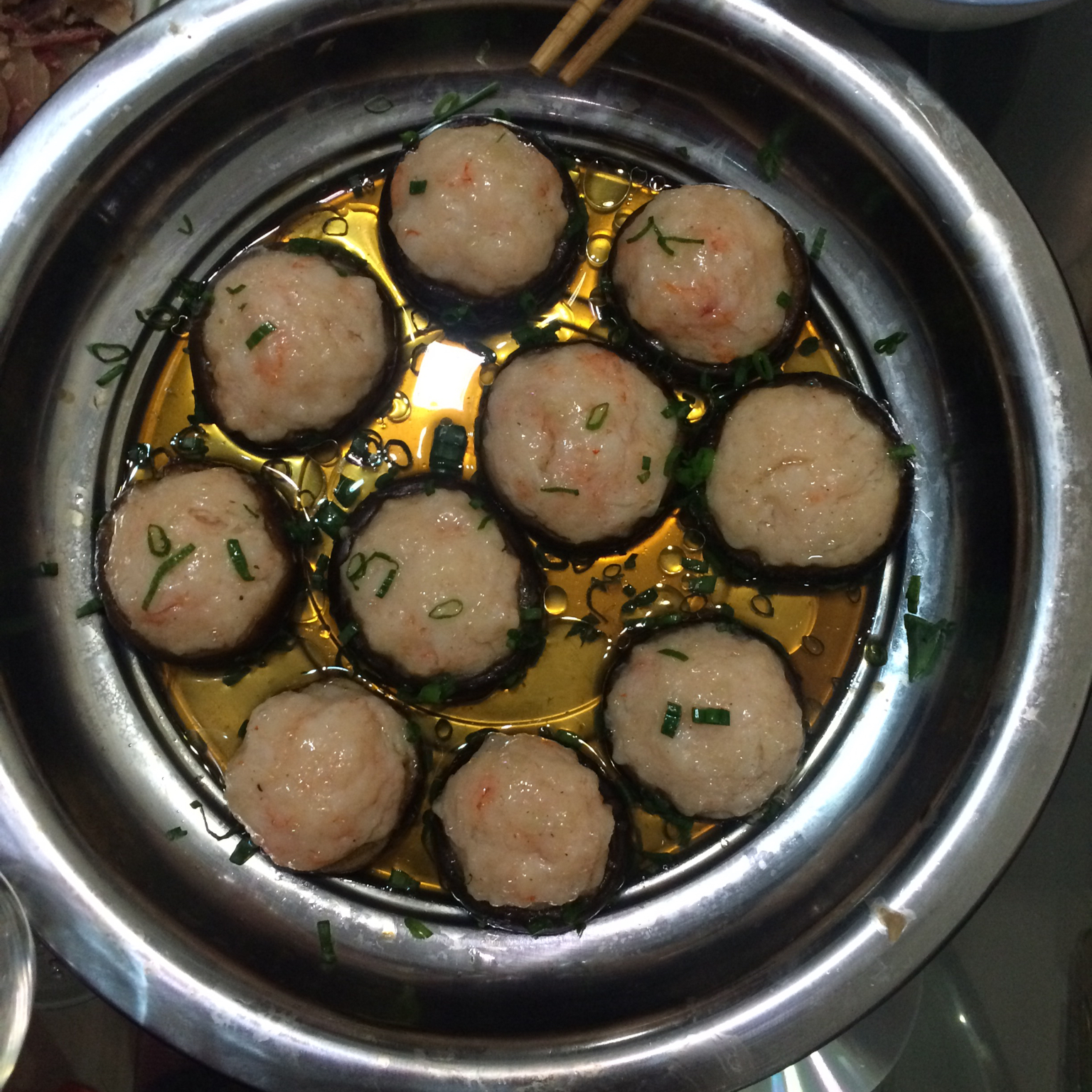 百花酿鲜菇｜一条视频