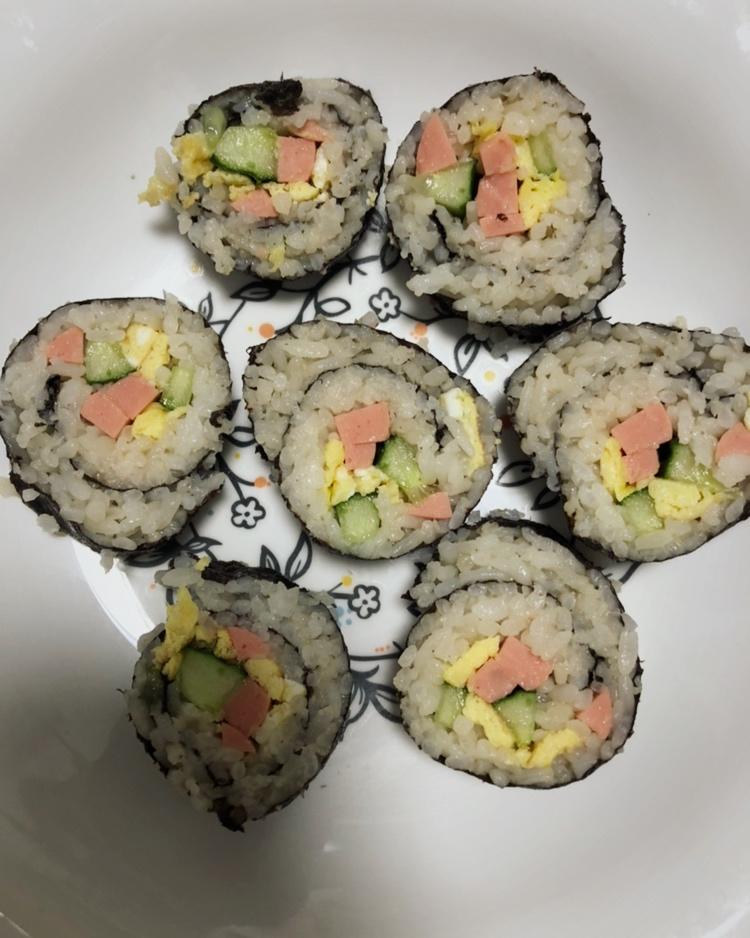紫菜卷寿司