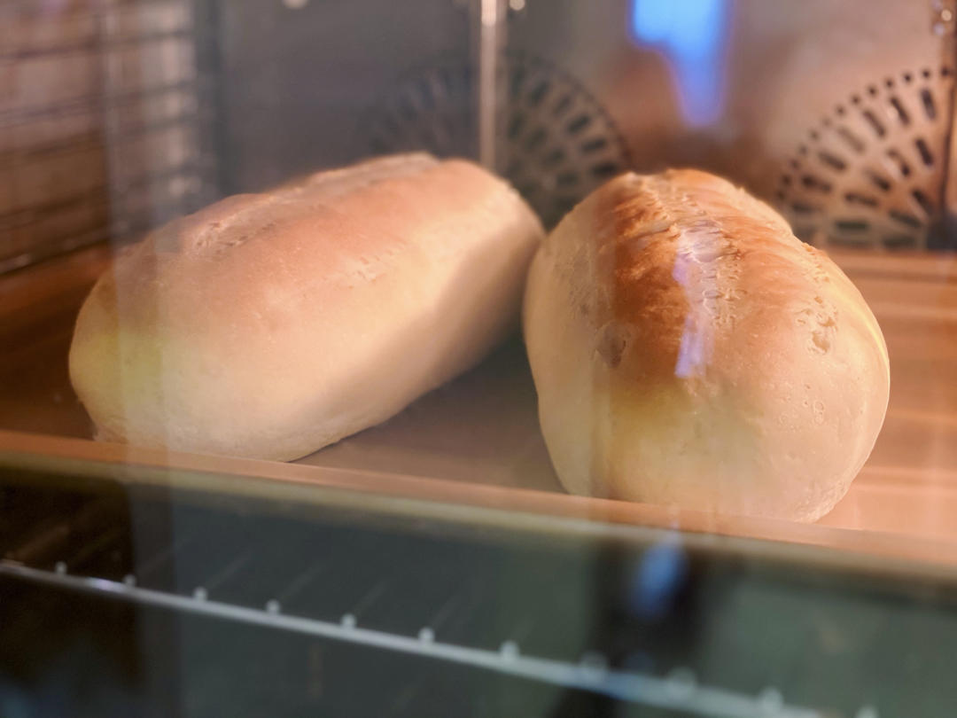 粒粒芝士软欧包