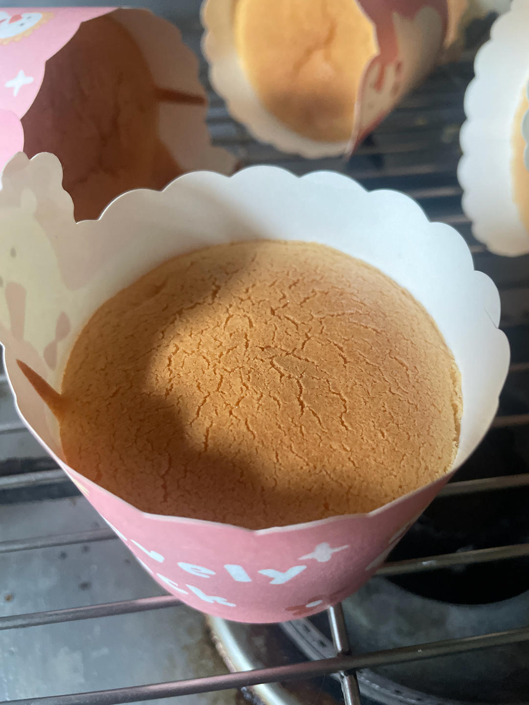 不塌陷不回缩不凹底的炼乳纸杯蛋糕
