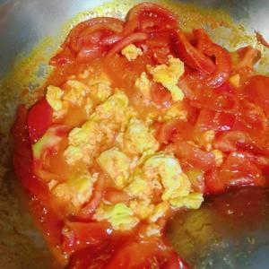 快手晚餐～番茄鸡蛋杂烩刀削面的做法 步骤3