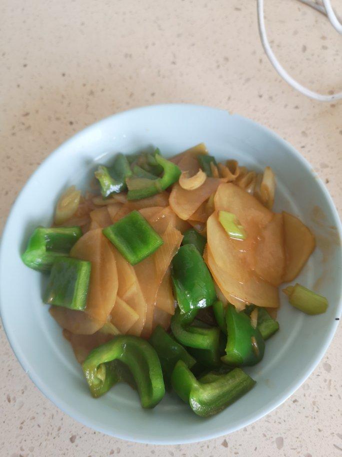 比肉都好吃的青椒炒土豆片😋简单又美味❗️
