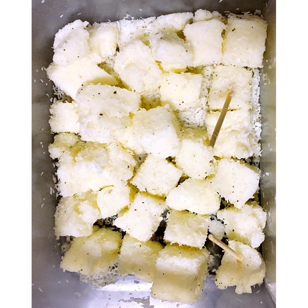 椰丝牛奶小方糕