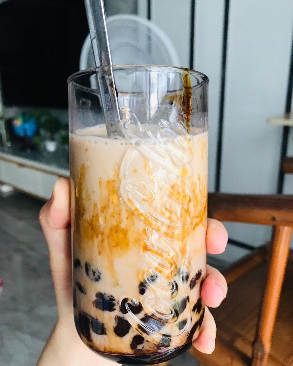 黑糖珍珠鲜奶-在家喝鹿角巷